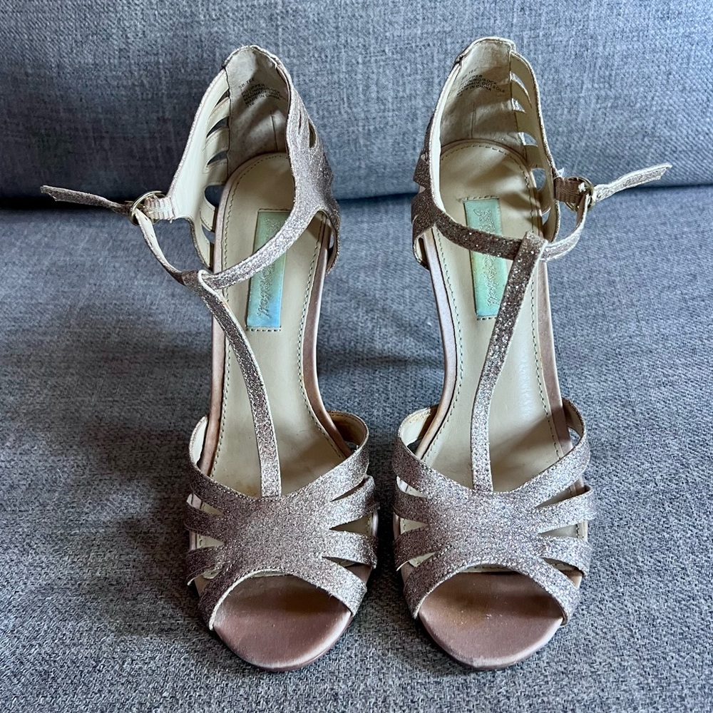 Blue by Betsey Johnson SB-TEE champagne glitter t-strap sandals.